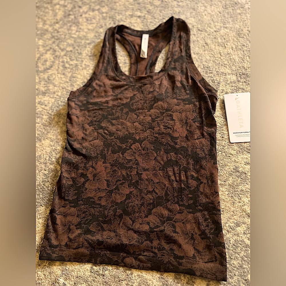 Athleta momentum tank